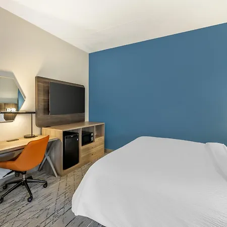 Holiday Inn Express Crestwood By Ihg