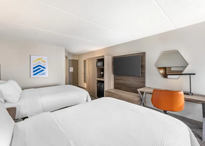 Отель Express By Ihg Crestwood