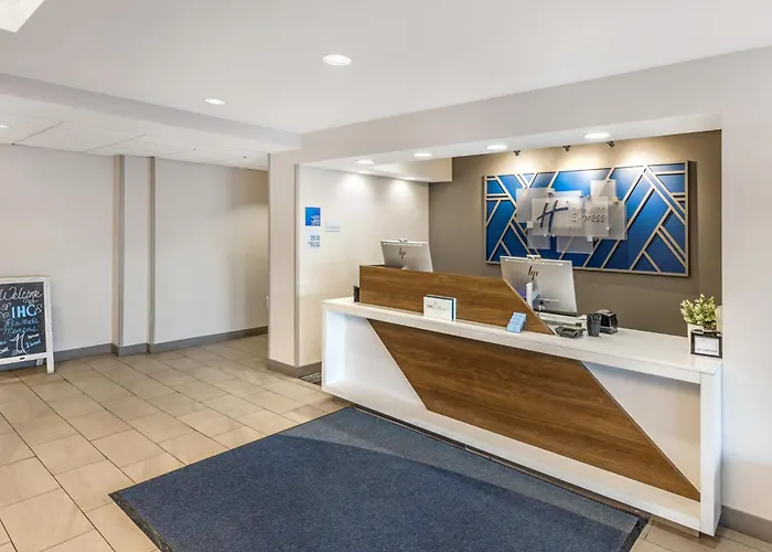 Express By Ihg 2* Crestwood