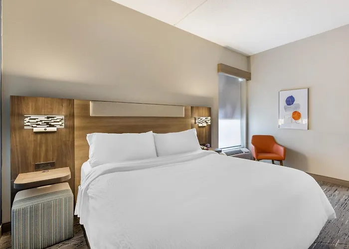 Express By Ihg Отель 2*