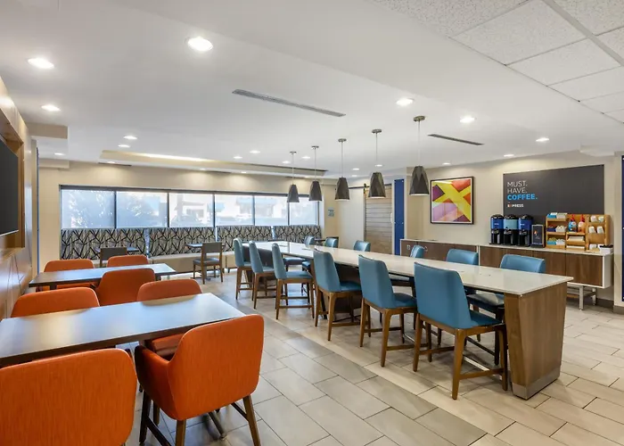 Express By Ihg 2*