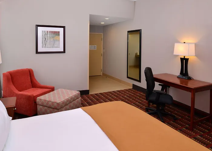Express By Ihg Crestwood