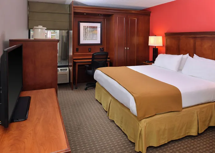 Express By Ihg Отель 2*
