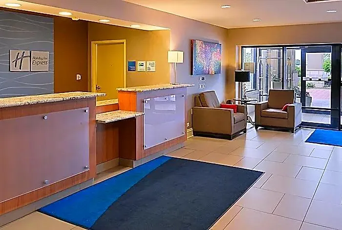 Express By Ihg Hotel 2*