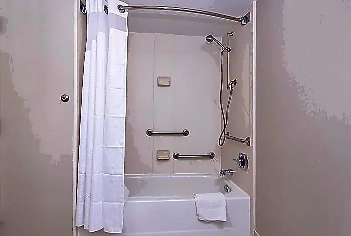 Express By Ihg Отель