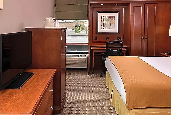 Express By Ihg Crestwood