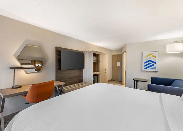 Express By Ihg Hotel