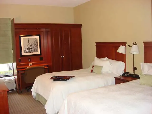 Hotel Express By Ihg Crestwood